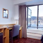 With Hotel 4*
