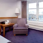 With 4* Тромсё