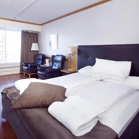 Hotel With 4*
