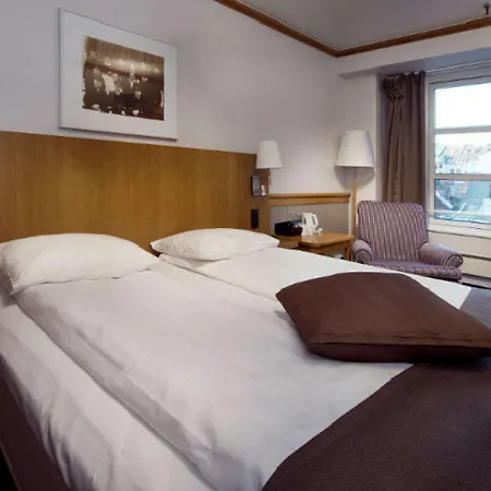 With Hotel Tromso