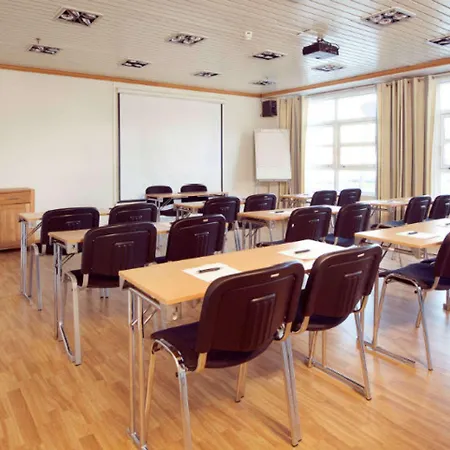 With Ξενοδοχείο