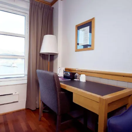 Hotel With 4*