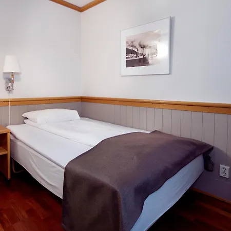 With Ξενοδοχείο Τρόμσο