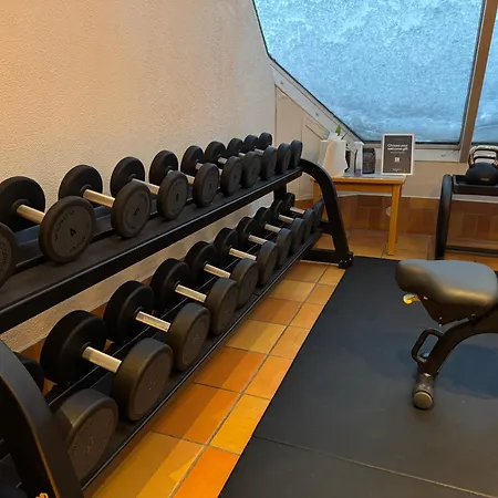 With Ξενοδοχείο Τρόμσο