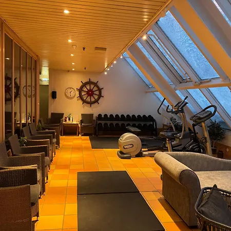 With Ξενοδοχείο