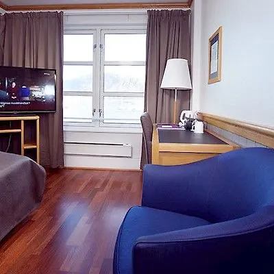 Hotell With 4*