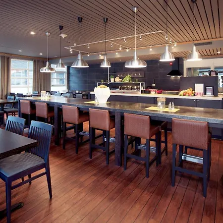 Ξενοδοχείο With