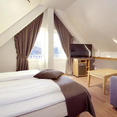 Hotel With Tromso