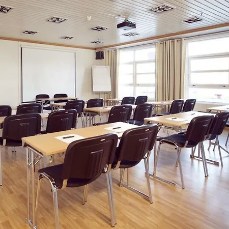 Ξενοδοχείο With 4*