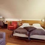 With Hotel 4*