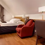 Hotel With 4*