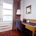 With 4* Tromsø