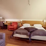 With Hotel 4*
