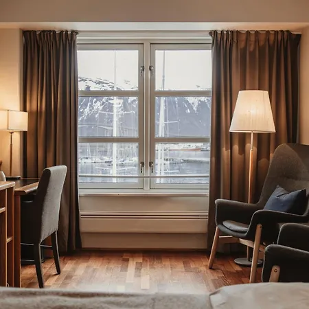 Hotell With 4*